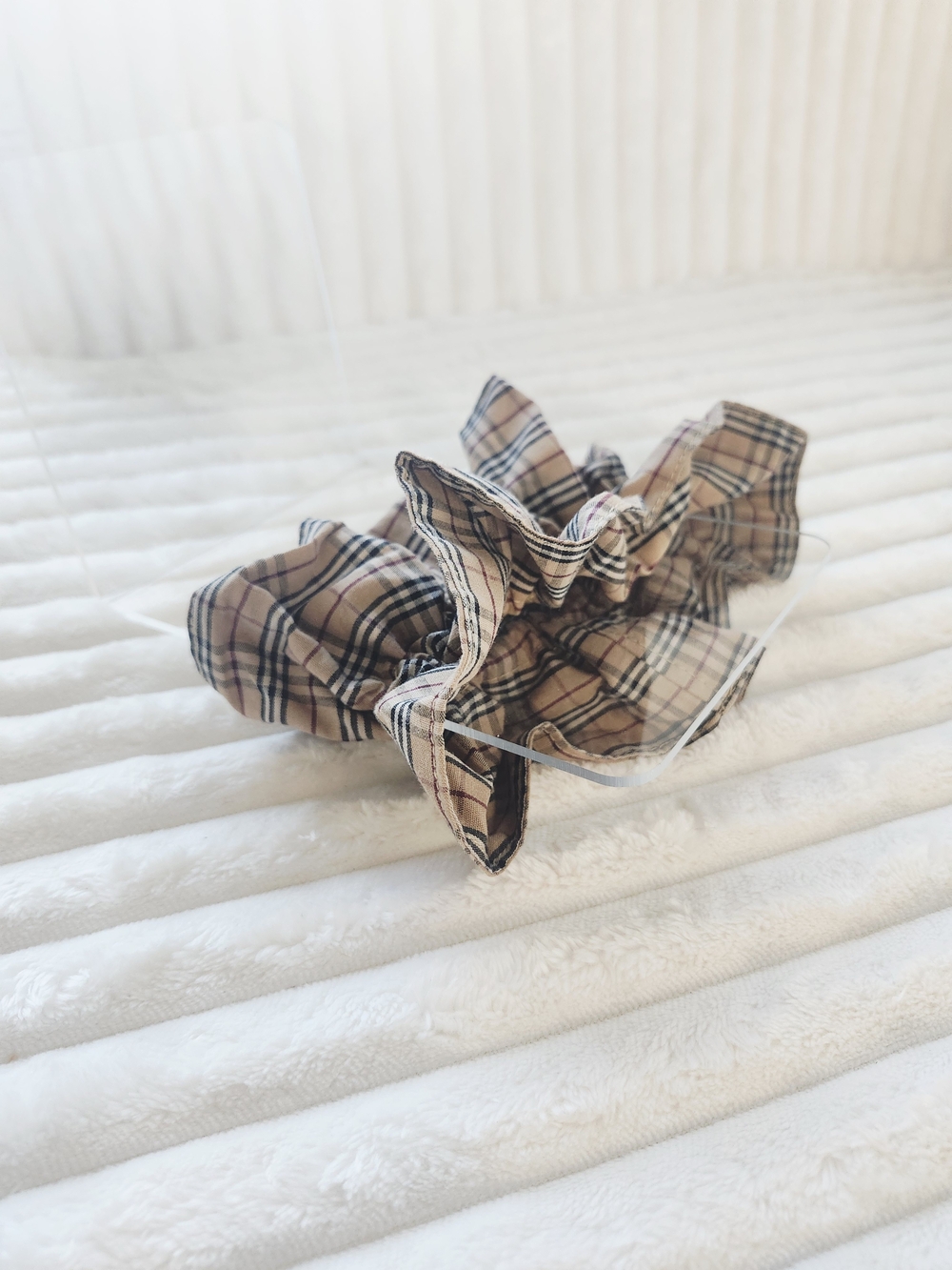 Classic Check Plaid Hair Scrunchie Tan Black Oversized - Picture 3 of 3